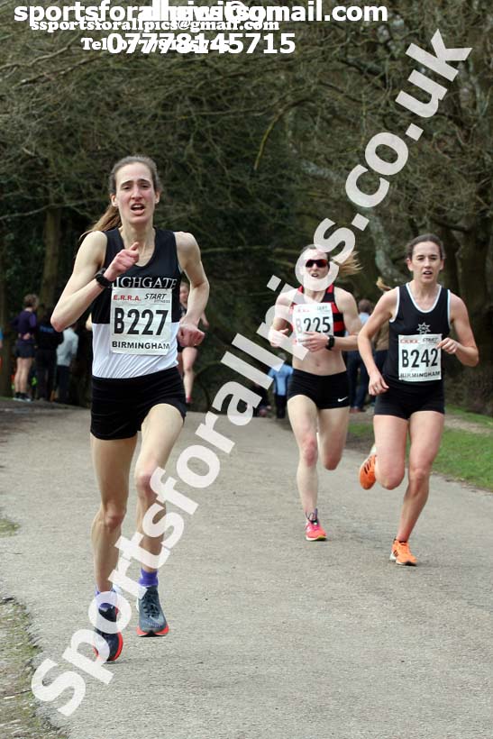 Senior womens 6 Stage Relay, ERRA 12 and 6 Stage Relays, Sutton Coldfield. Photo: David T. Hewitson/Sports for All Pics